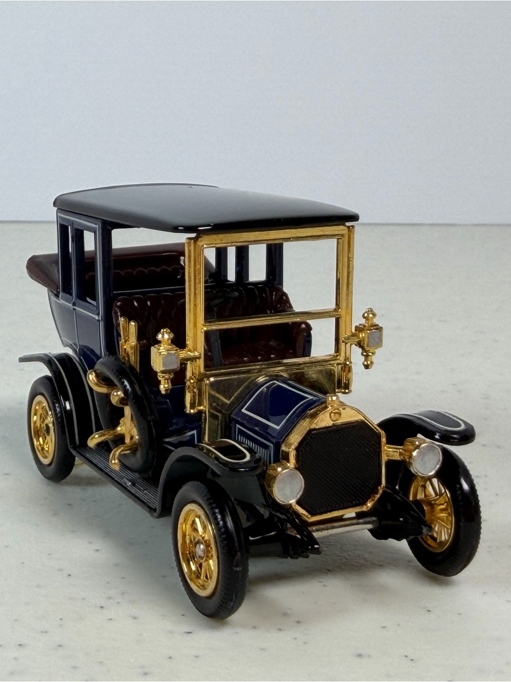 Matchbox Models of Yesteryear 1910 Benz Limousine Diecast + Box